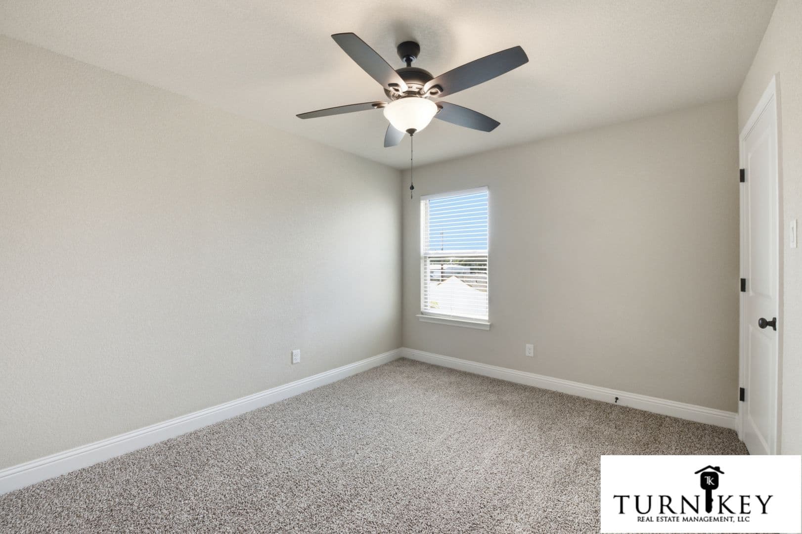 Weatherford Apartment: 809-811 Jameson St.