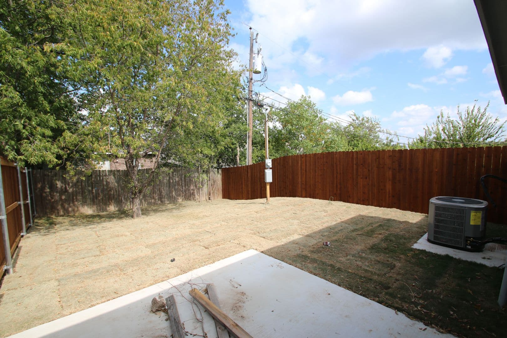 Fort Worth Apartment: 8120-8122 Tanner Ave