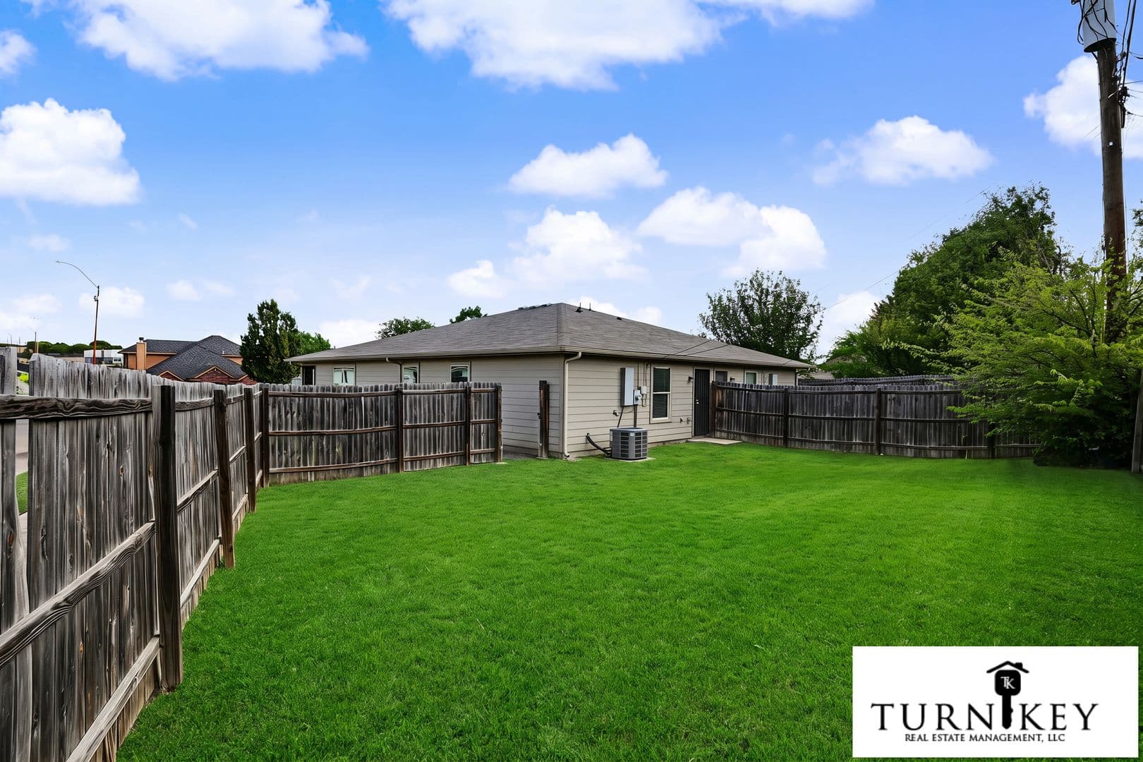 Fort Worth Apartment: 8025-8027 Marydean Ave.