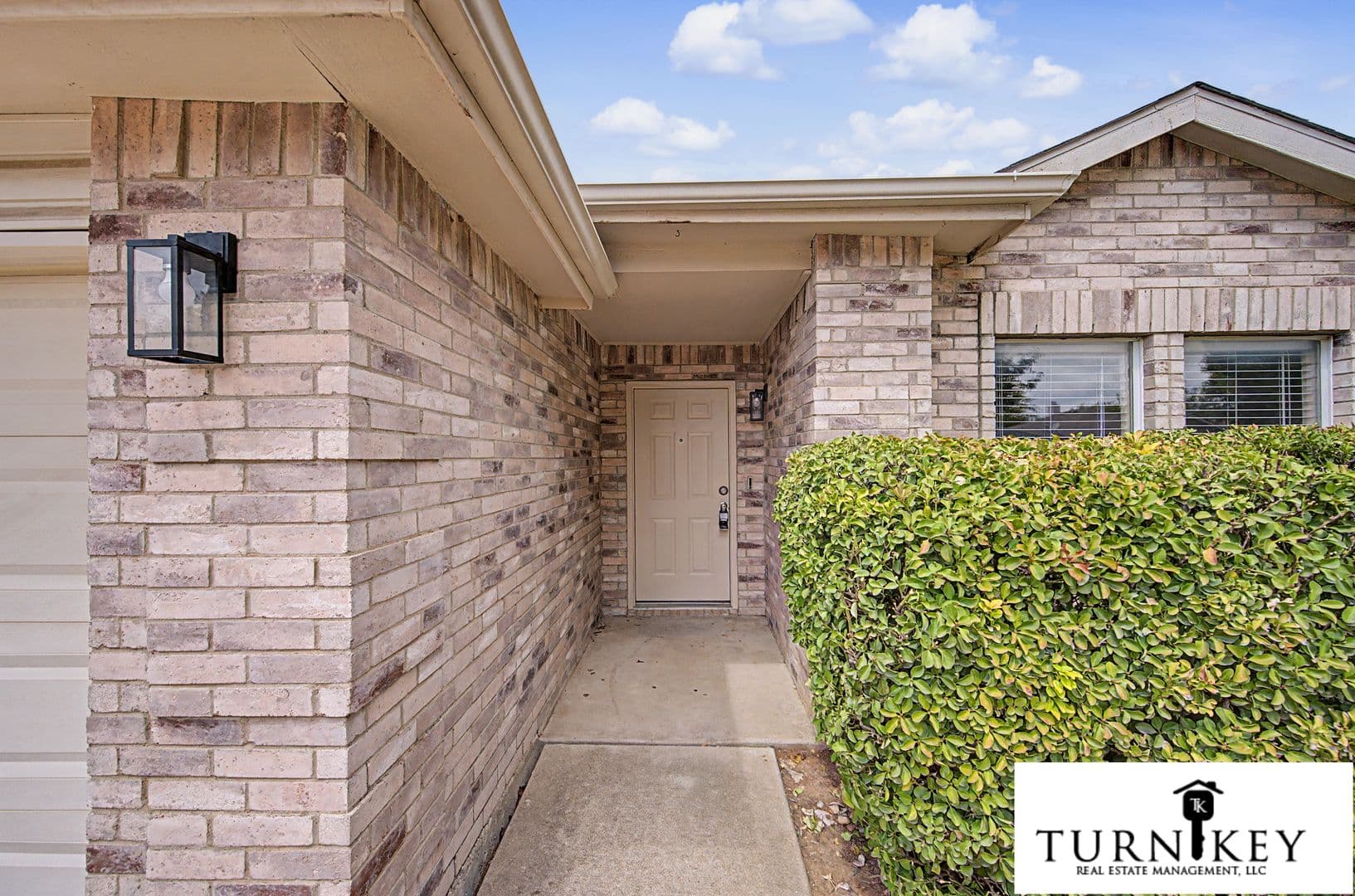 Fort Worth House: 5225 New Castle Lane