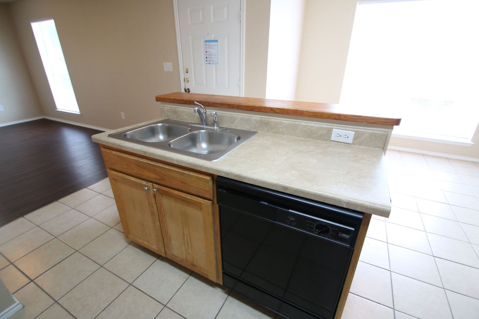 Weatherford Apartment: 219 N Denton St.