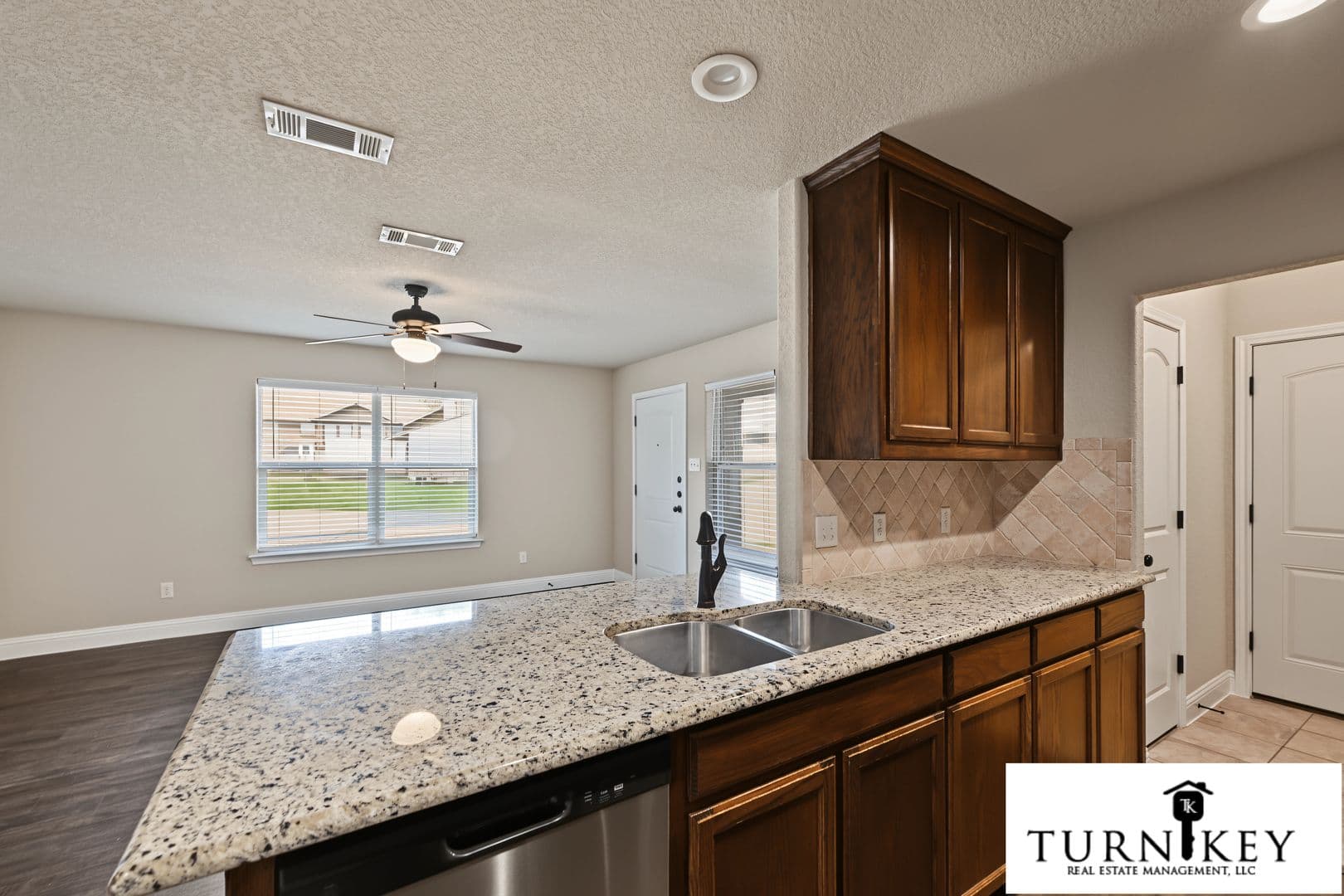Fort Worth Apartment: 8025-8027 Marydean Ave.