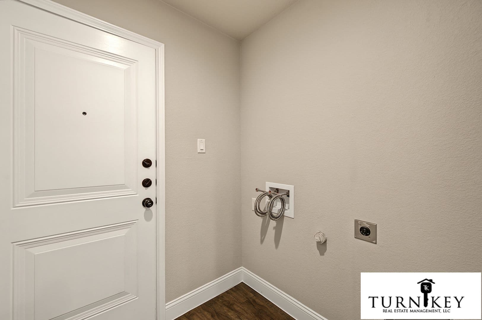 Fort Worth Apartment: 8120-8122 Tanner Ave