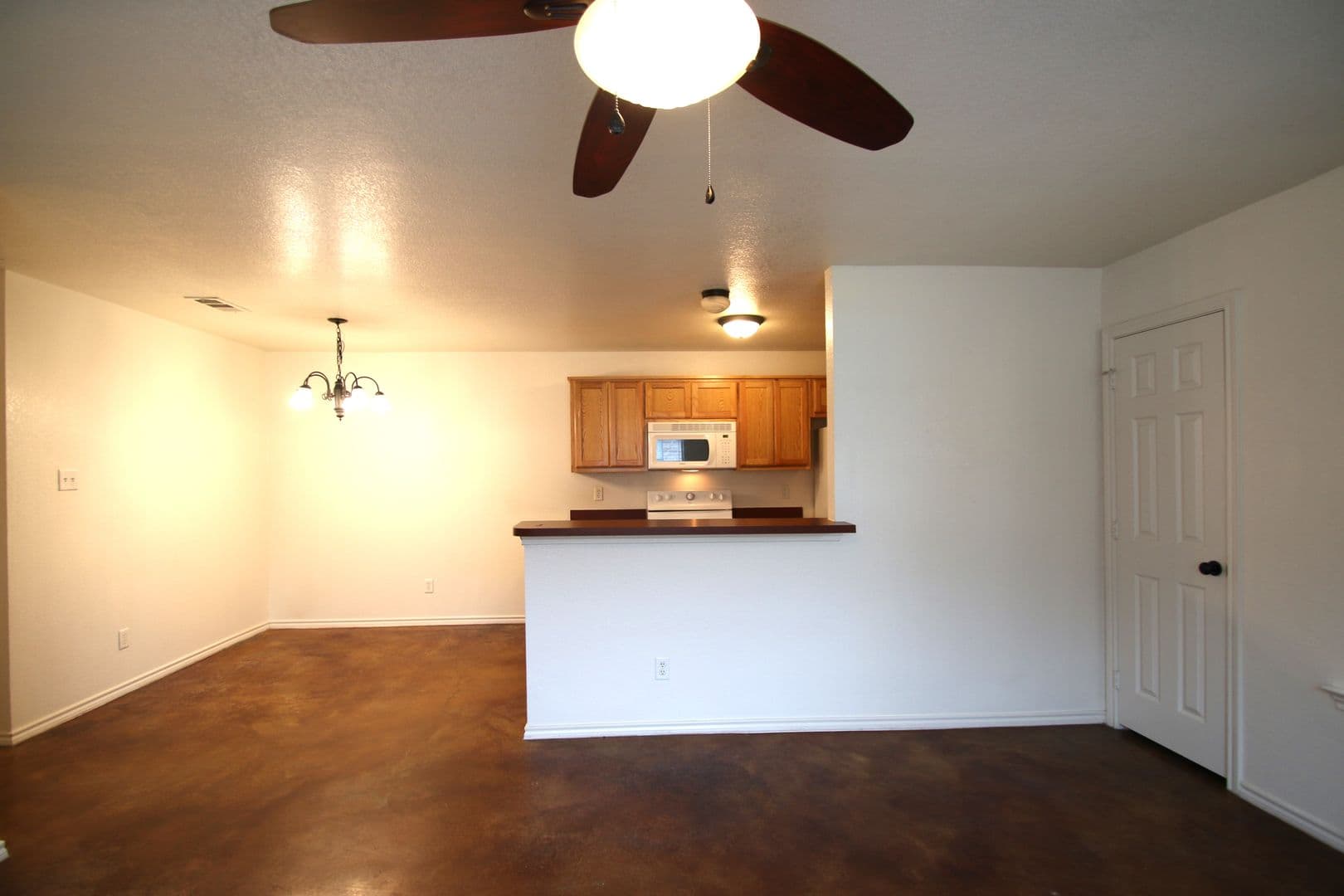 Fort Worth Apartment: 8024-8026 W Elizabeth Ln