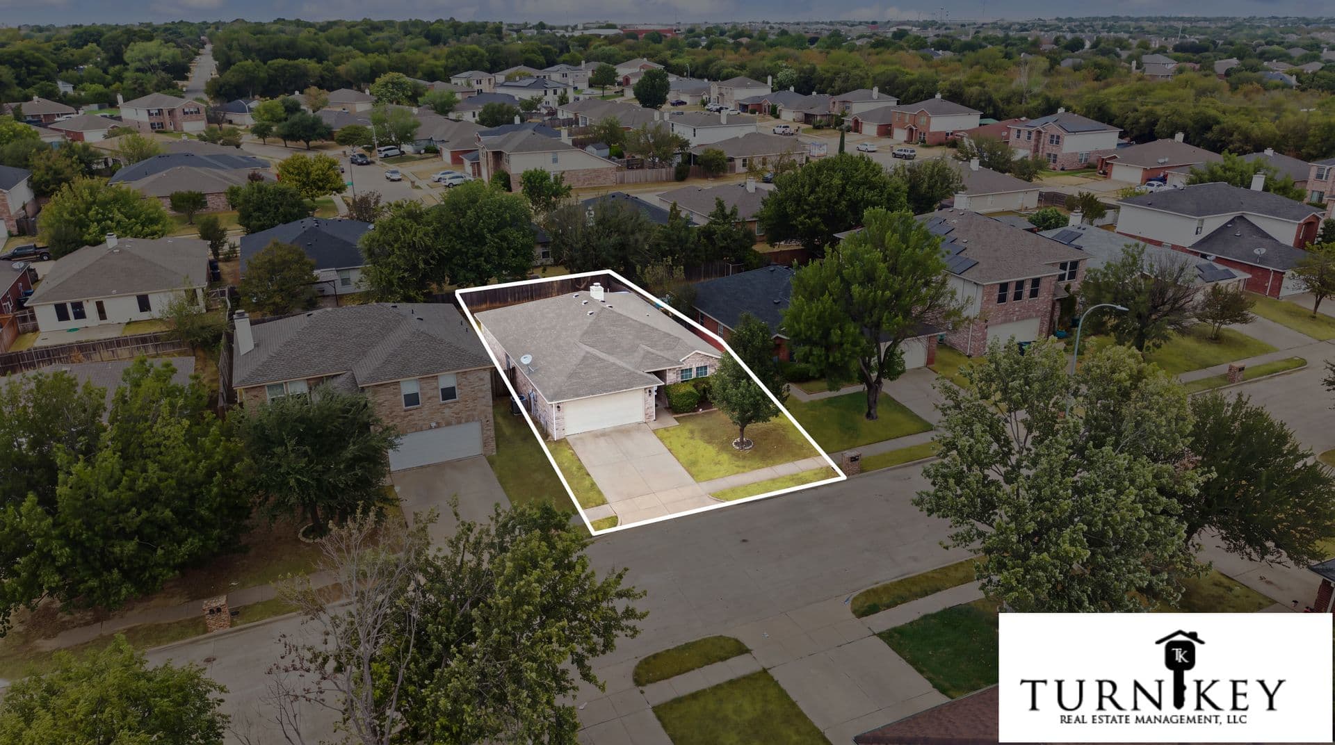 Fort Worth House: 5225 New Castle Lane