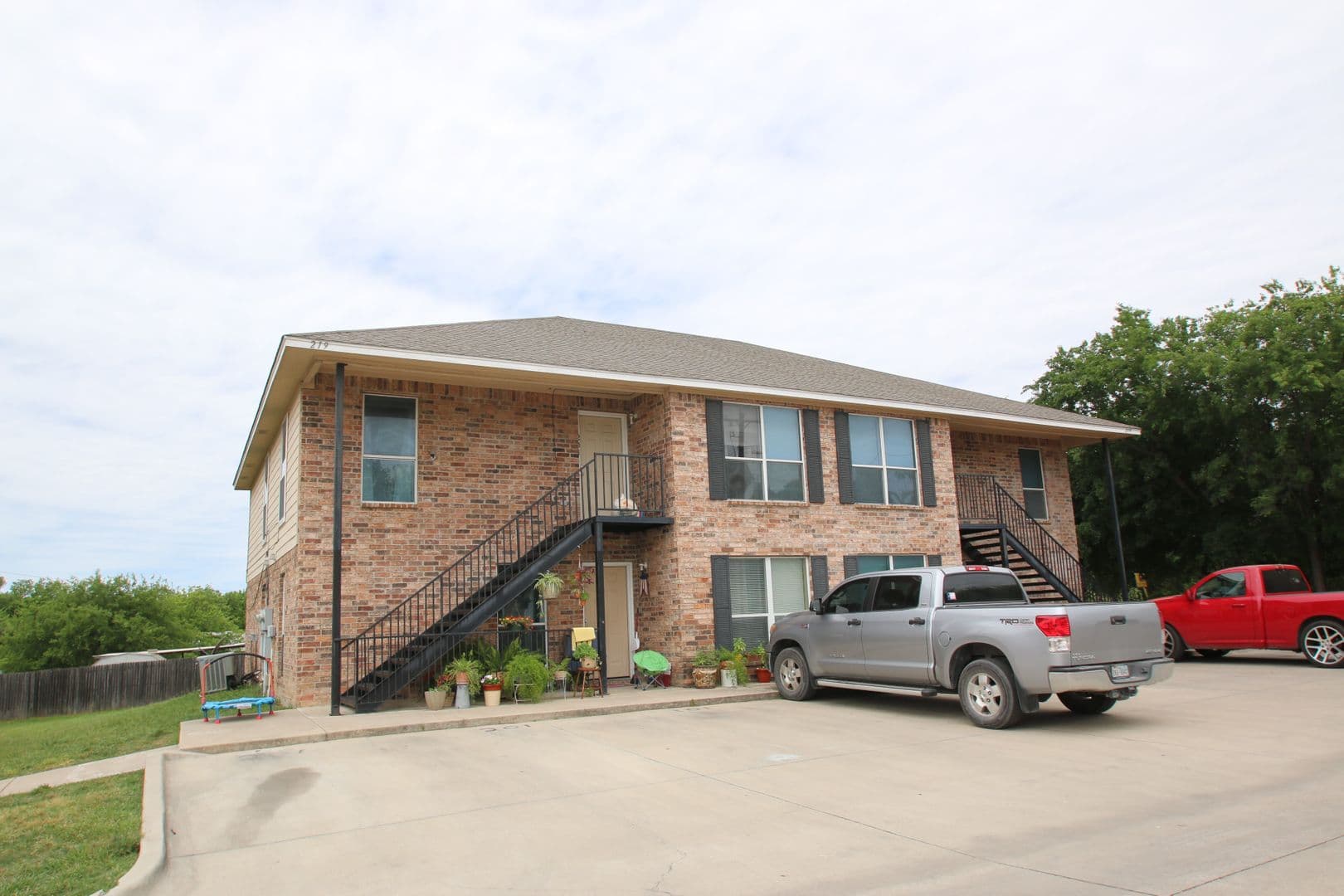 Weatherford Apartment: 219 N Denton St.
