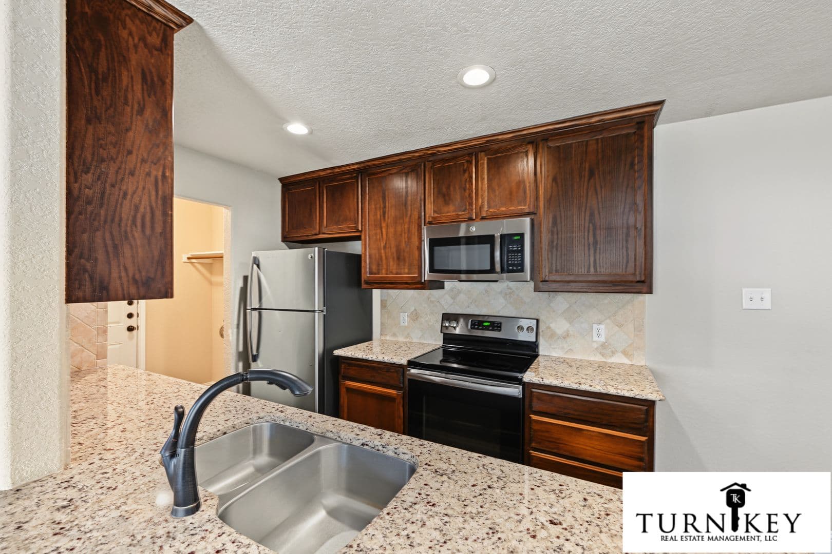 Fort Worth Apartment: 8025-8027 Marydean Ave.