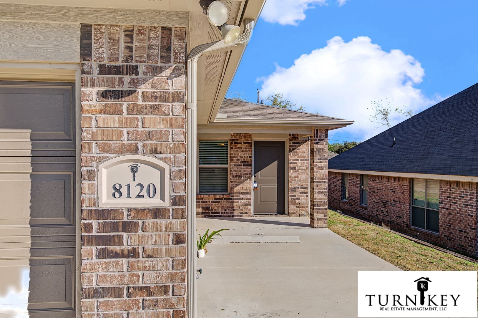 Fort Worth Apartment: 8120-8122 Tanner Ave