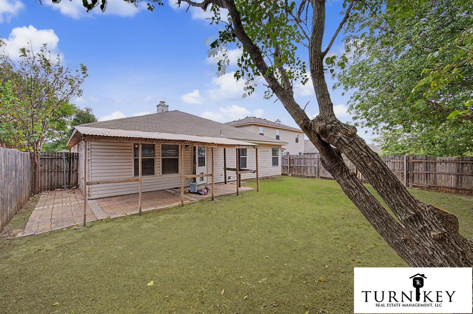 Fort Worth House: 5225 New Castle Lane
