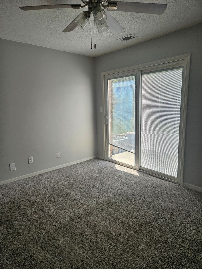 Newburgh Apartment: Colonial Court