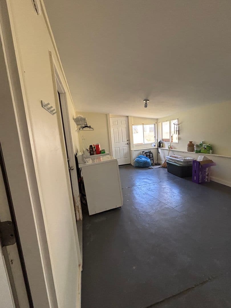 Sebree House: 5493 St RTE 132E