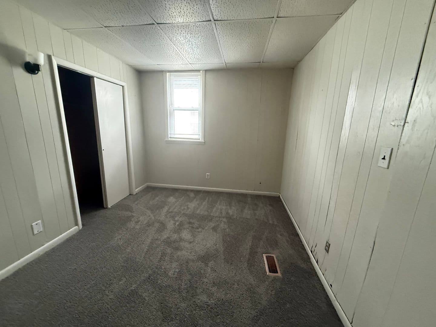 Evansville House: 729 E Iowa