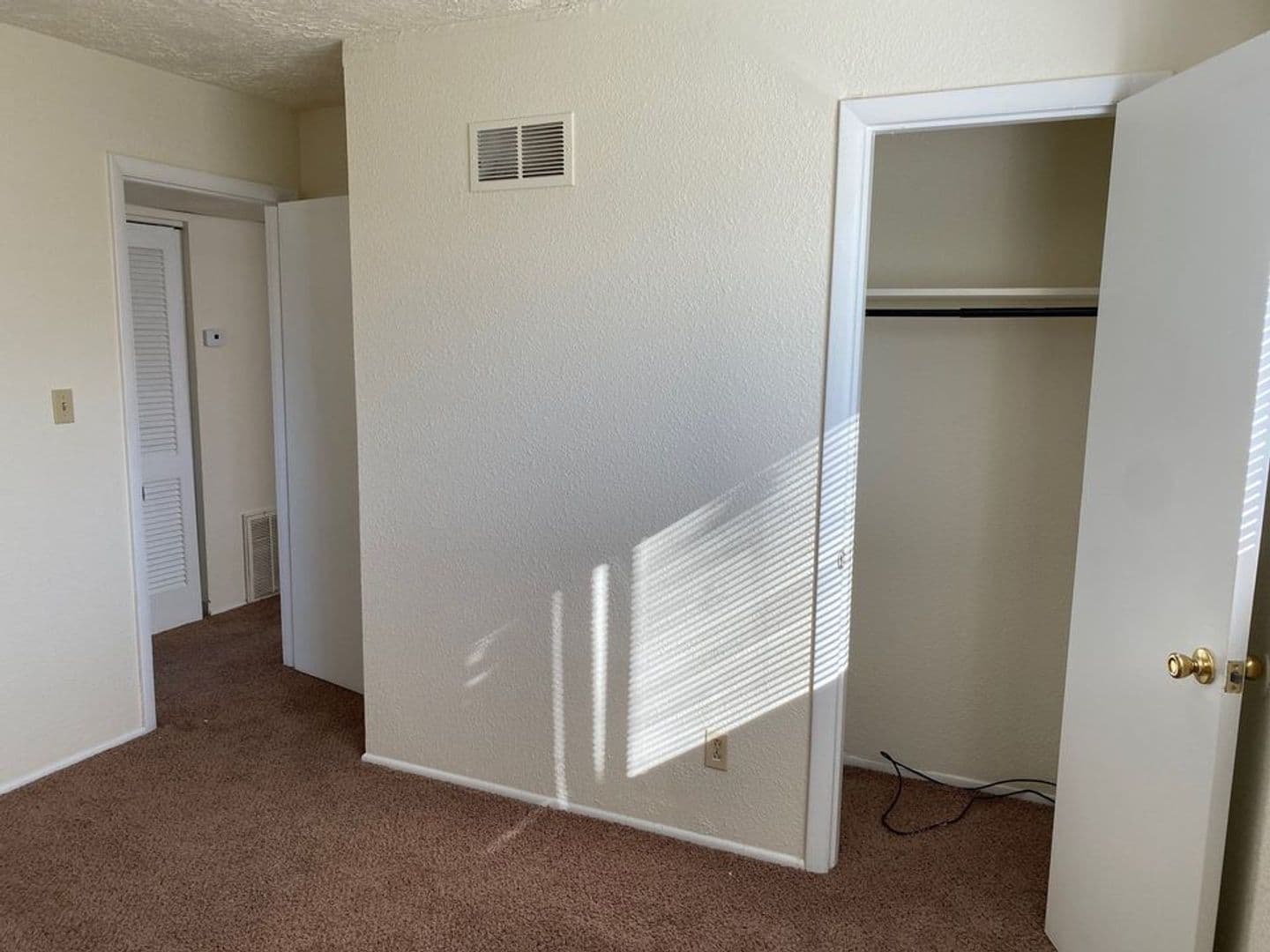 Mt Vernon Apartment: S Edson Street