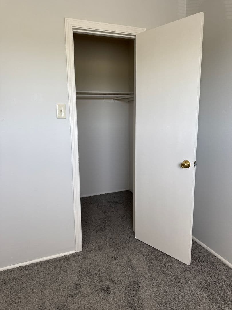 Mt Vernon Apartment: S Edson Street