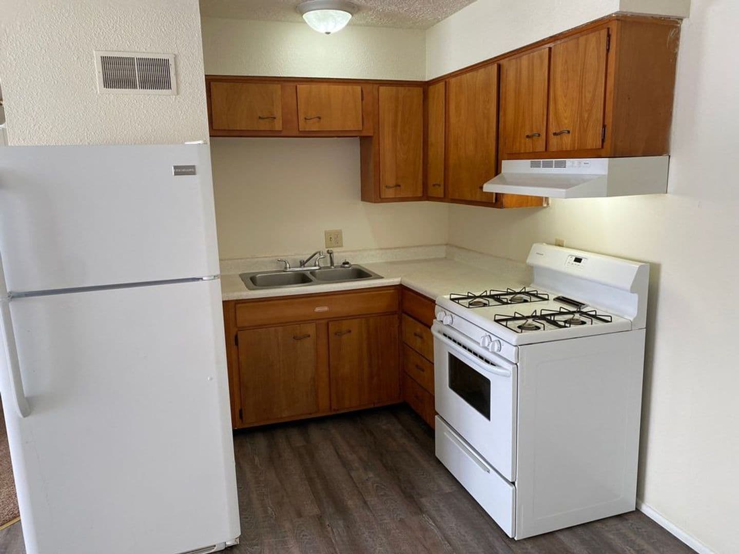 Mt Vernon Apartment: S Edson Street
