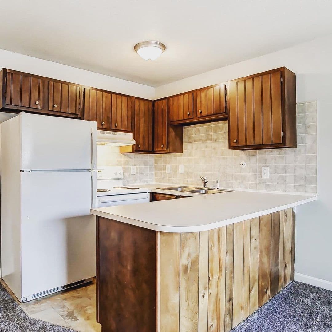 Mt. Vernon Apartment: 509 Green Valley Dr - Apt #27