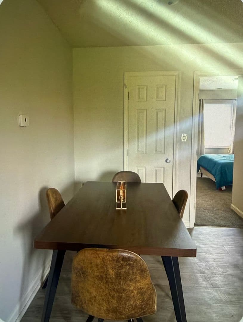 Mt. Vernon Apartment: 515 Green Valley Dr - Apt #20