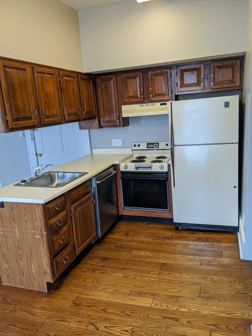 Evansville Apartment: 210 SE First Street