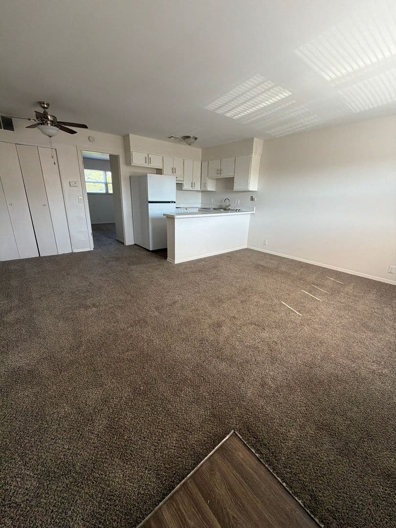 Evansville Apartment: 4982 Tippecanoe Dr.