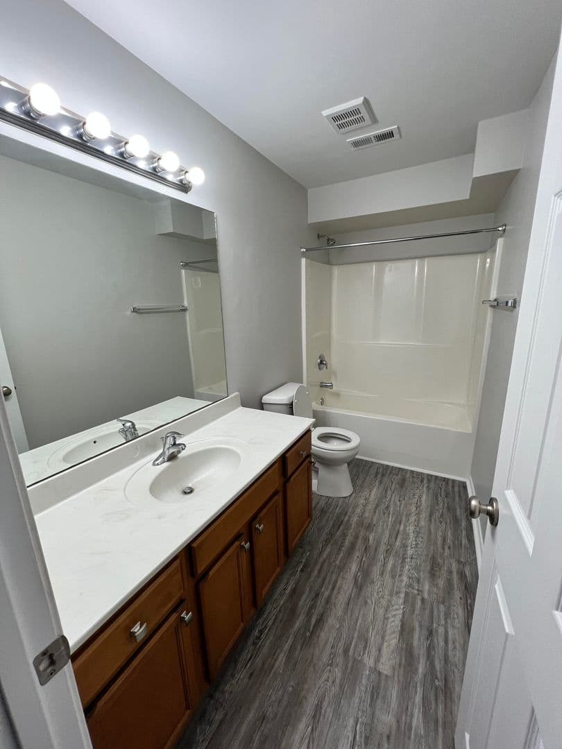 Newburgh Apartment: 4266 Old State Route 261