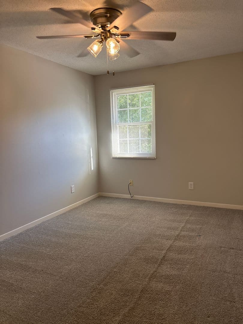 Newburgh Apartment: Colonial Court