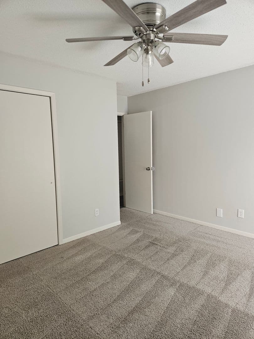 Newburgh Apartment: Colonial Court