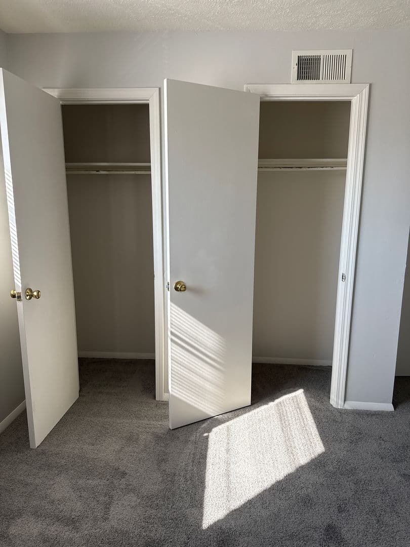 Mt Vernon Apartment: S Edson Street