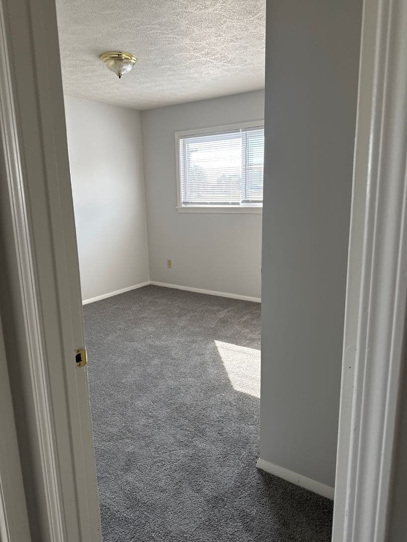 Mt Vernon Apartment: S Edson Street