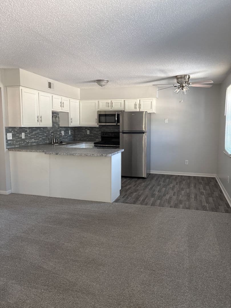 Newburgh Apartment: Colonial Court