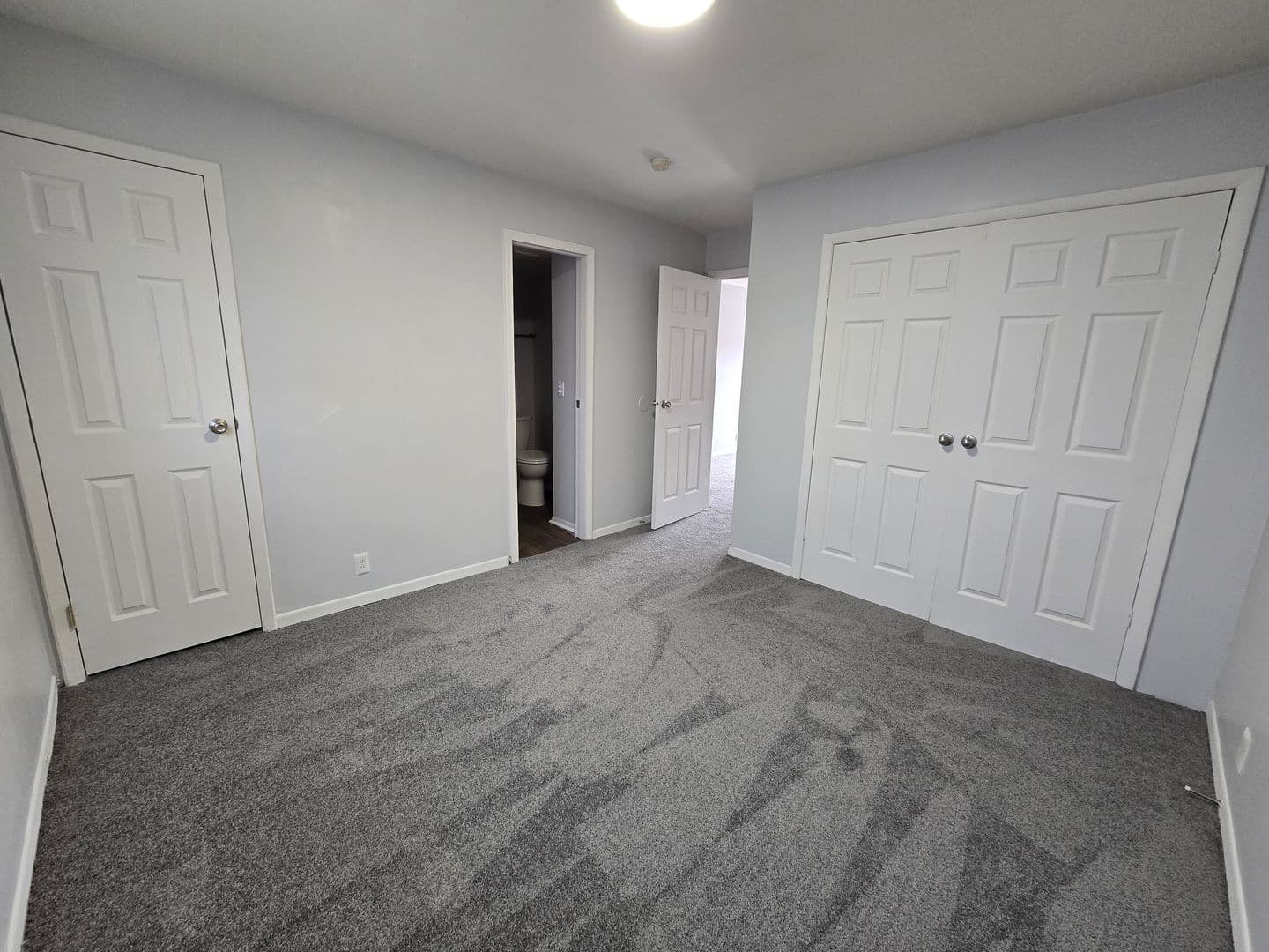 Evansville Apartment: 4982 Tippecanoe Dr.