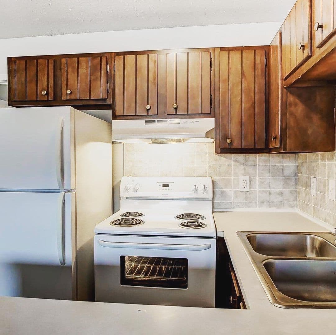 Mt. Vernon Apartment: 509 Green Valley Dr - Apt #27