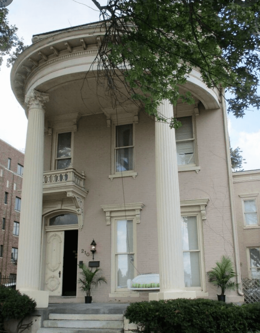 Evansville Apartment: 210 SE First Street