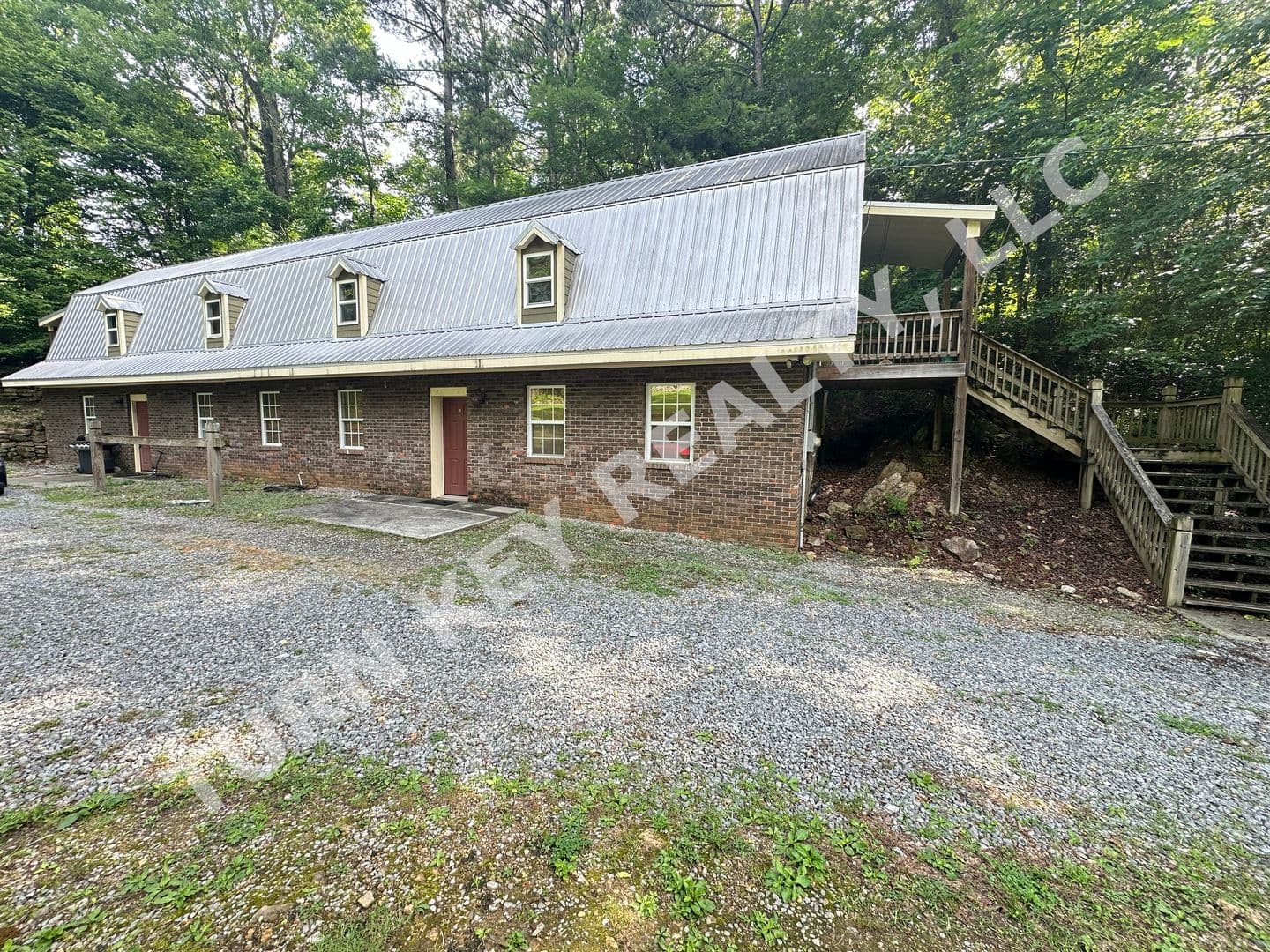 Hayden Apartment: 110 Clay Drive