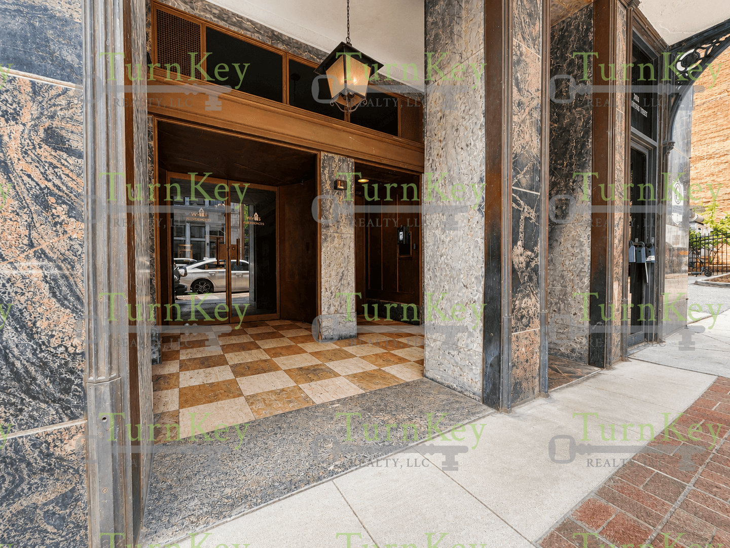 Birmingham Condo: 2008 3rd Avenue N