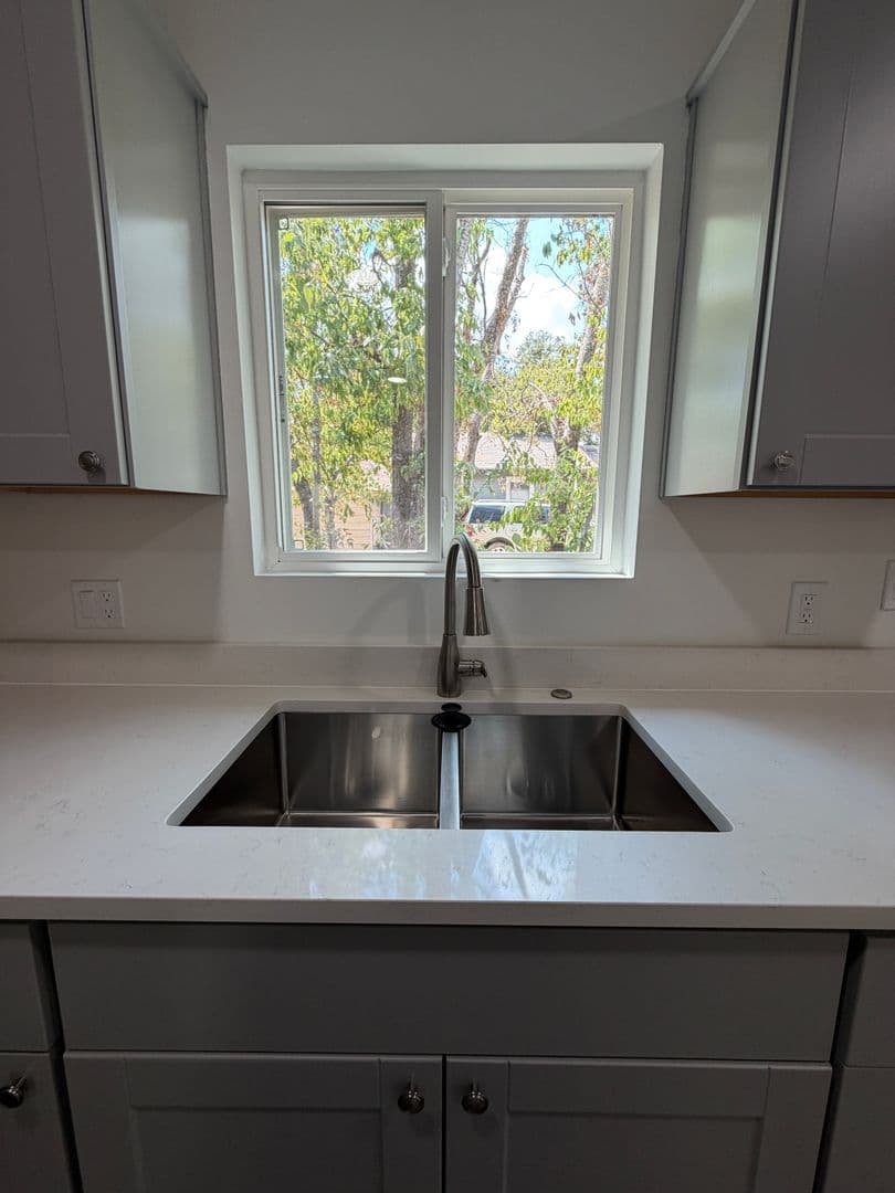 Brownwood Apartment: 1501 Vine St