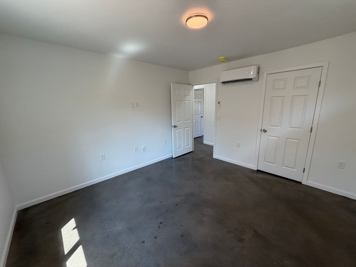 Brownwood Apartment: 1501 Vine St