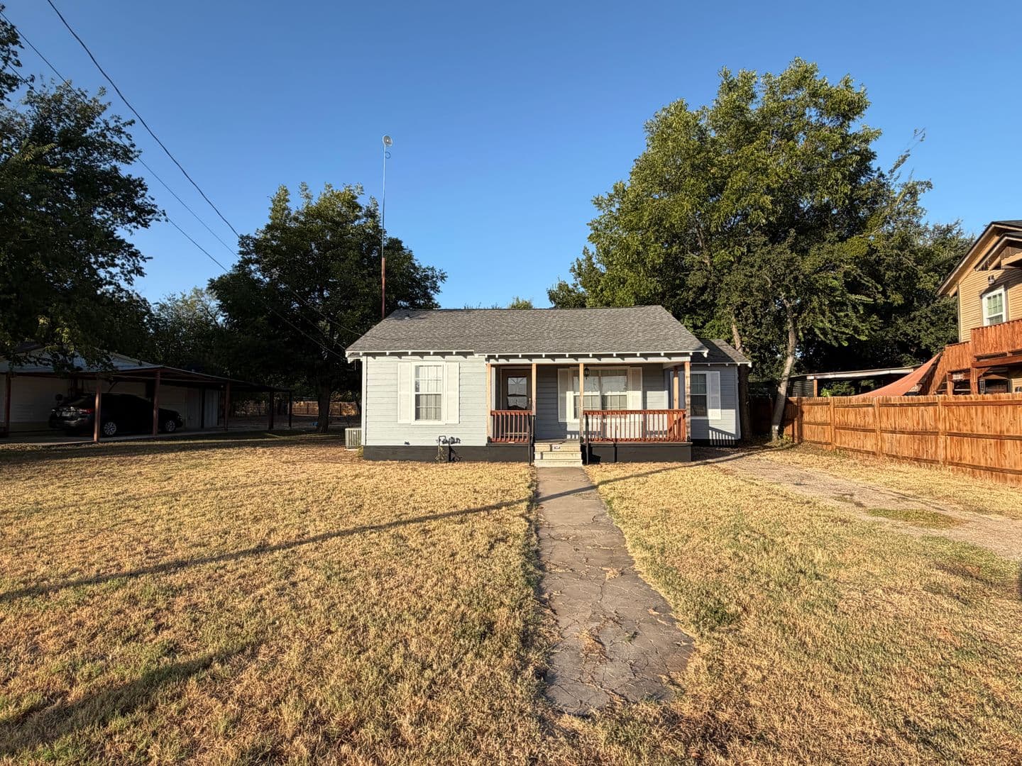 Brownwood House: 3611 Durham Ave