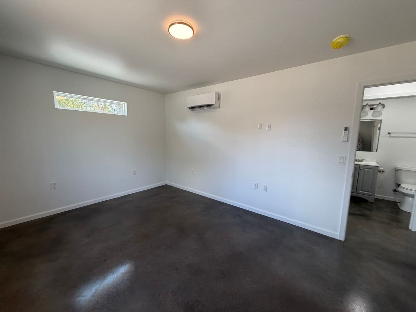 Brownwood Apartment: 1501 Vine St