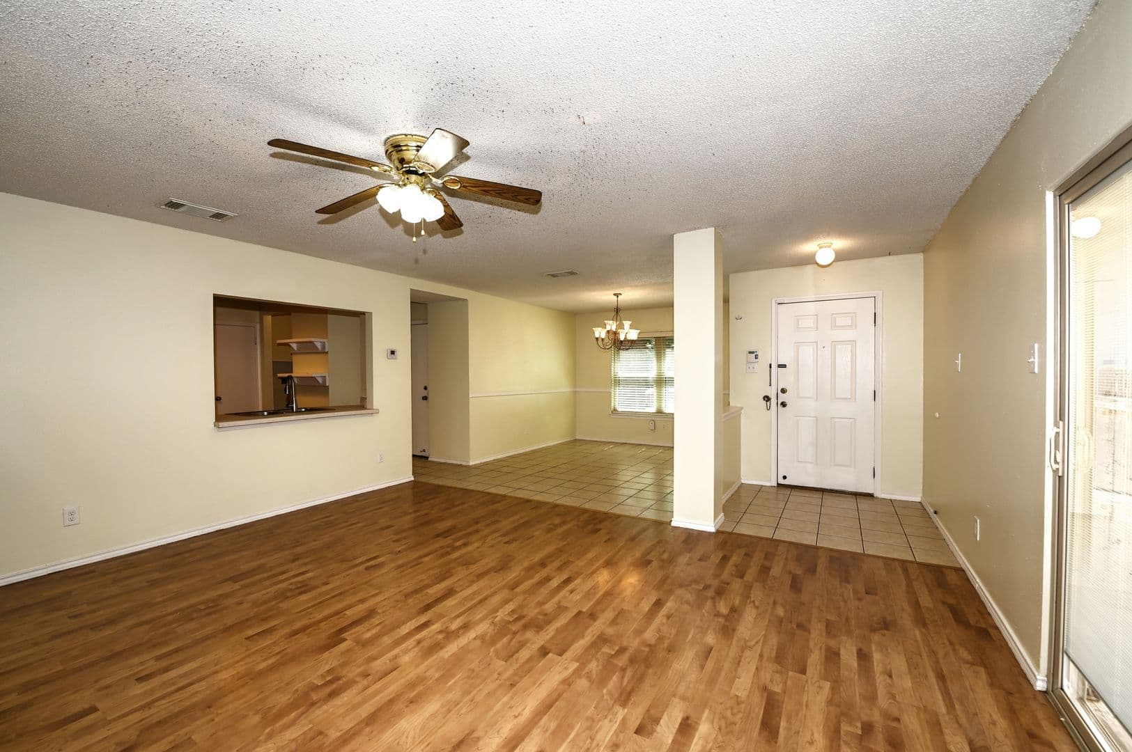 San Antonio House: 5439 CHAMPIONS HILL