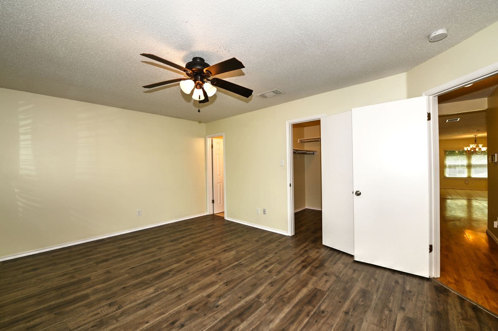 San Antonio House: 5439 CHAMPIONS HILL
