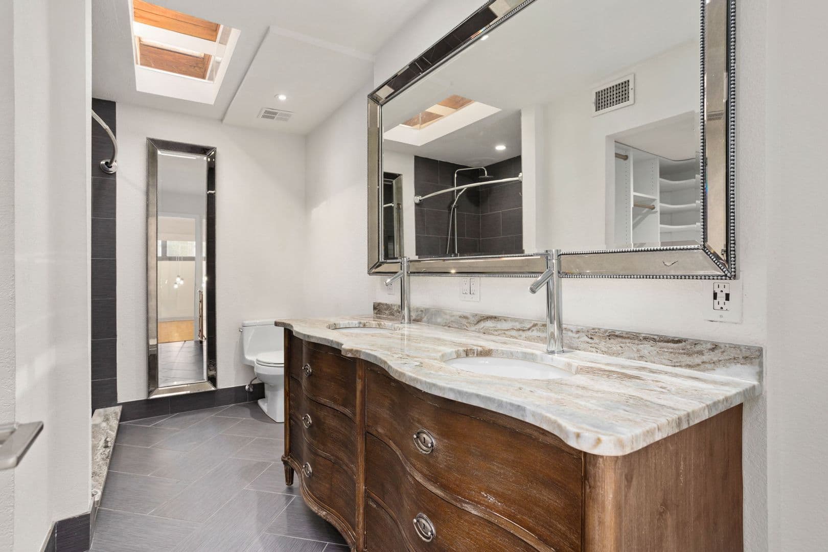 SAN ANTONIO House: 205 CHICHESTER PLACE #16
