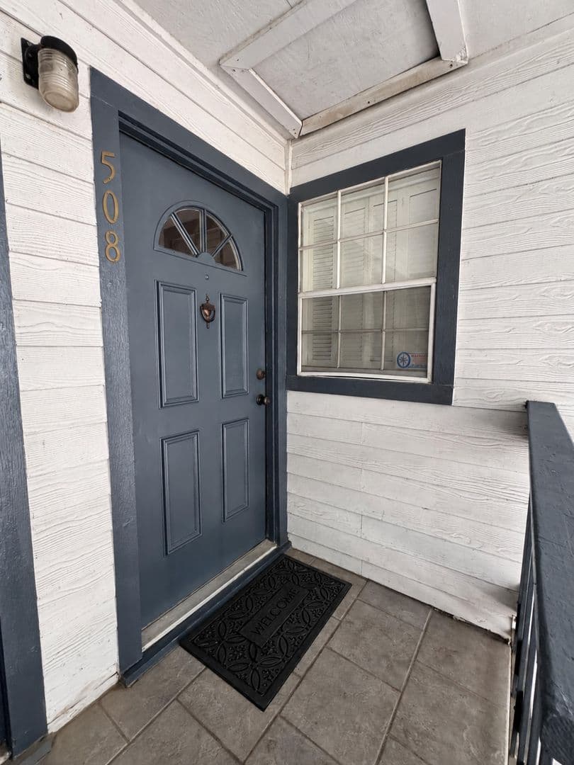 SAN ANTONIO House: 11311 SIR WINSTON UNIT #508