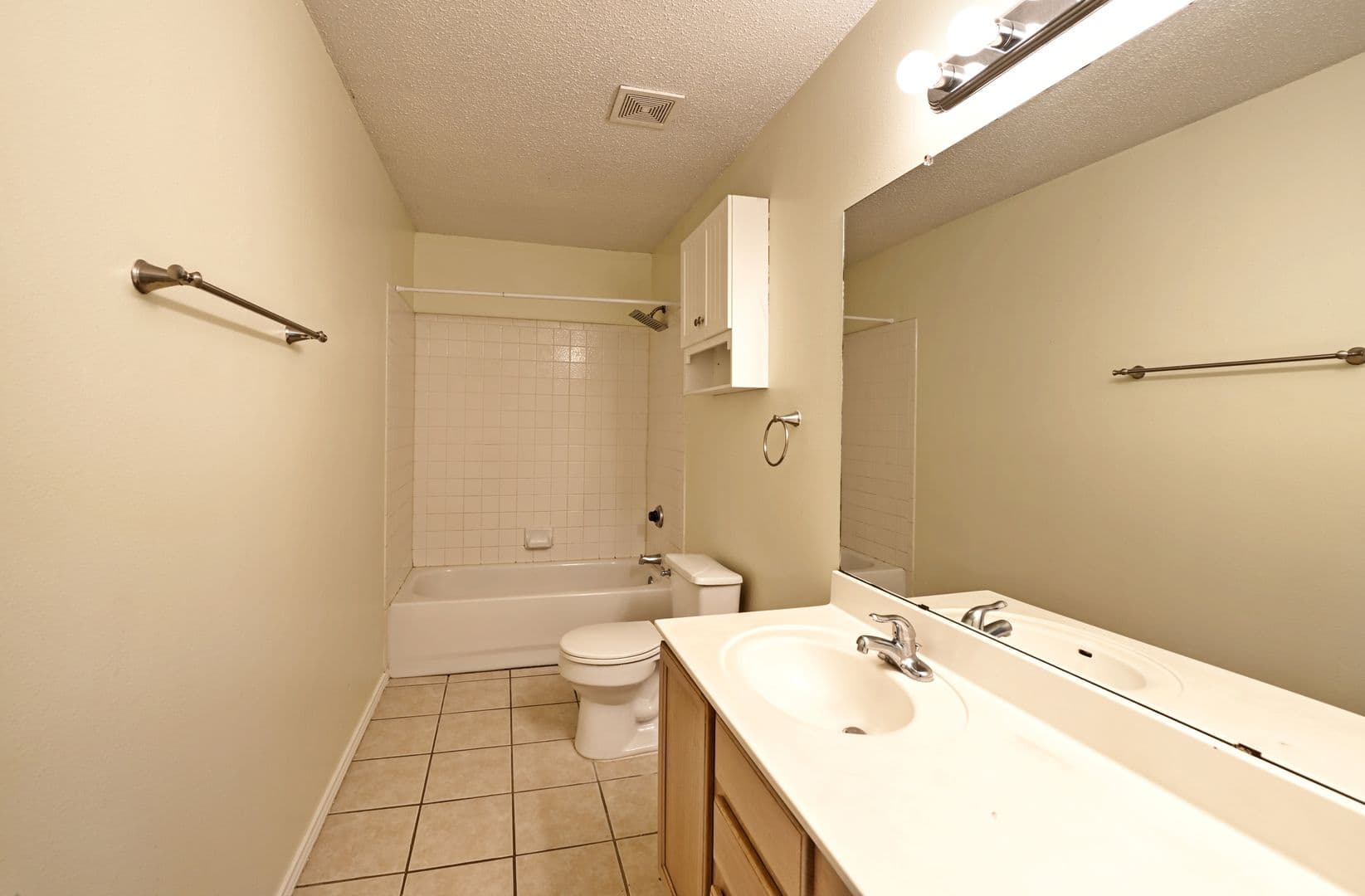 San Antonio House: 5439 CHAMPIONS HILL