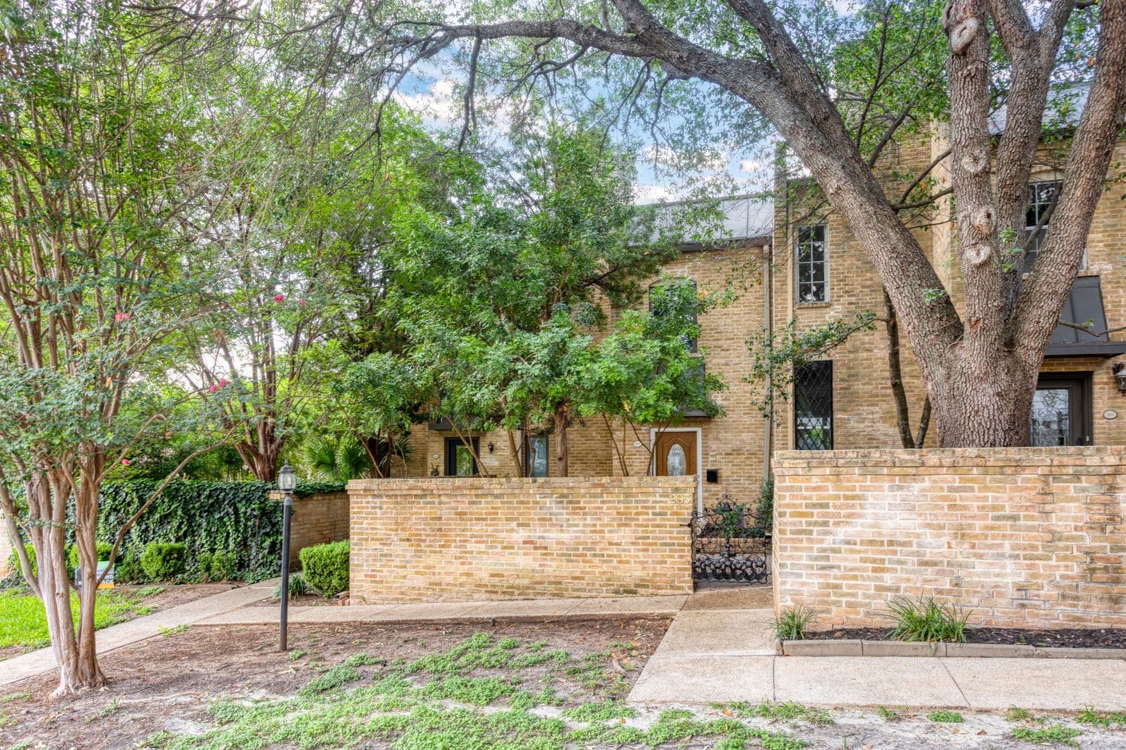 SAN ANTONIO House: 205 CHICHESTER PLACE #16