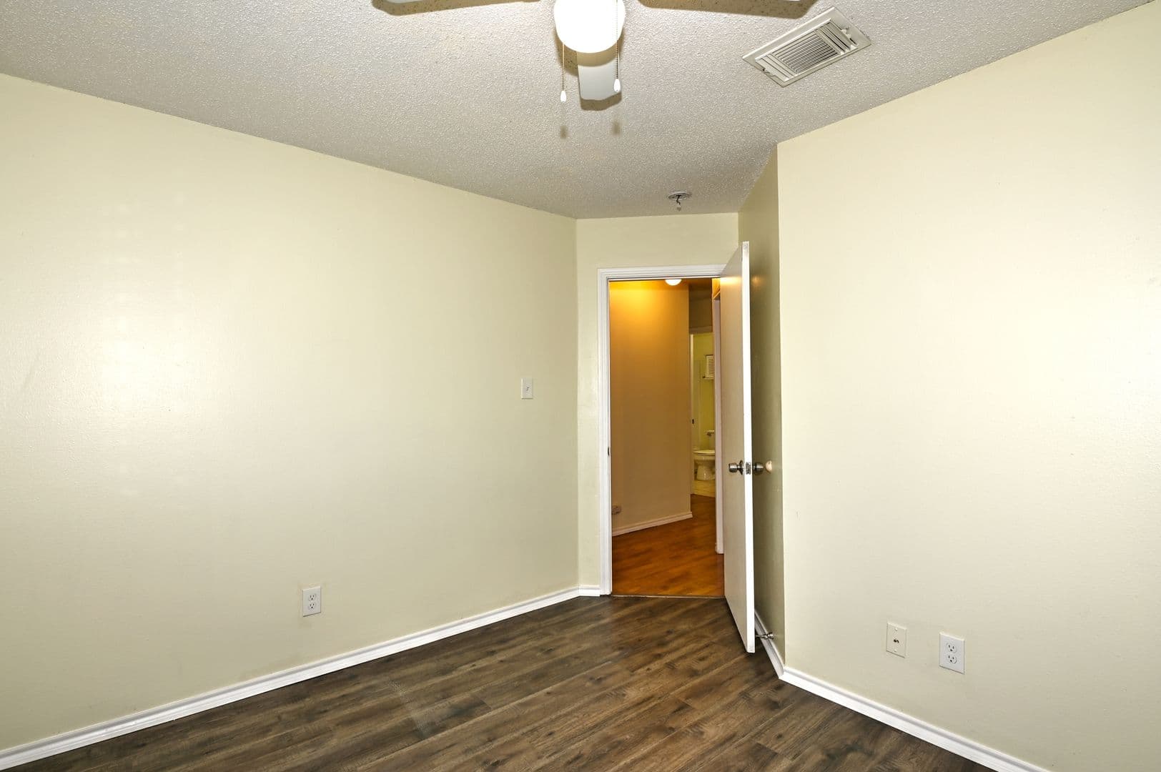 San Antonio House: 5439 CHAMPIONS HILL