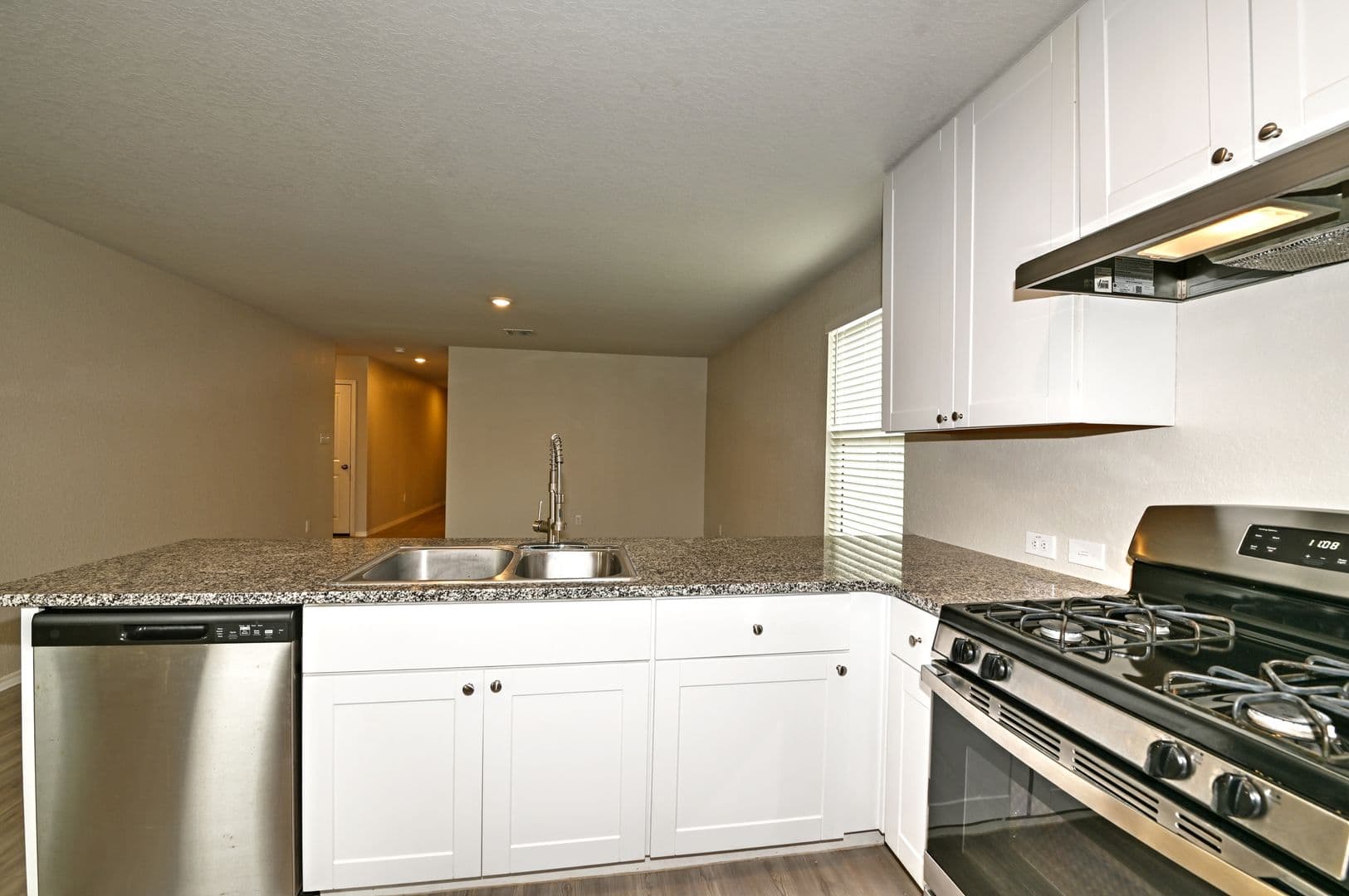 SAN ANTONIO House: 7927 DOVERS DEN