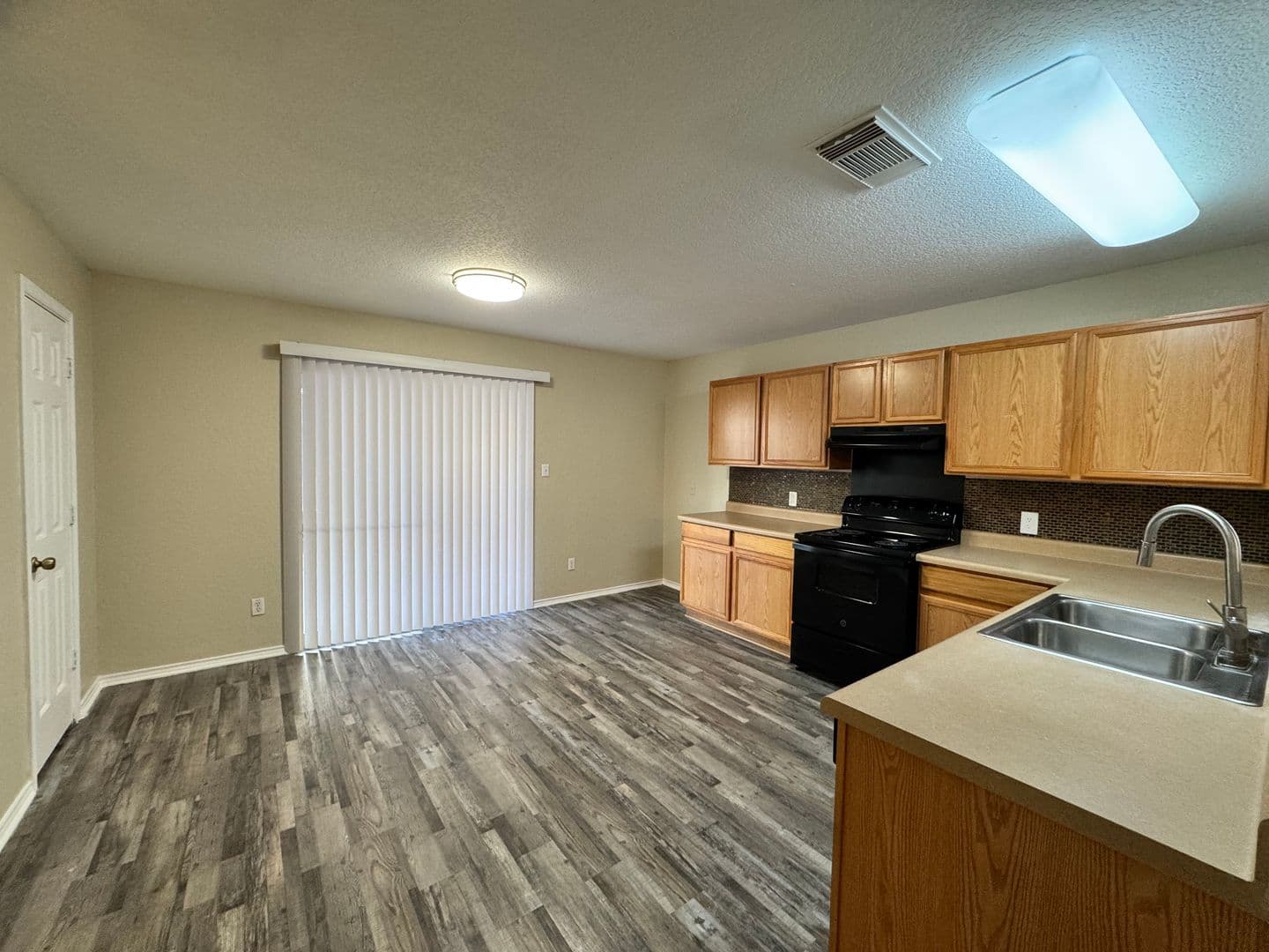 SAN ANTONIO House: 2218 BEDFORD STAGE