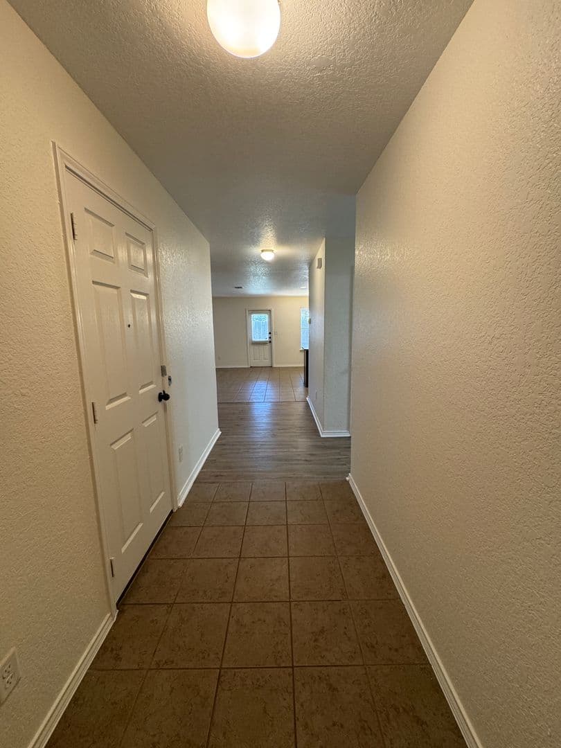 SAN ANTONIO House: 9022 WALKING CRK