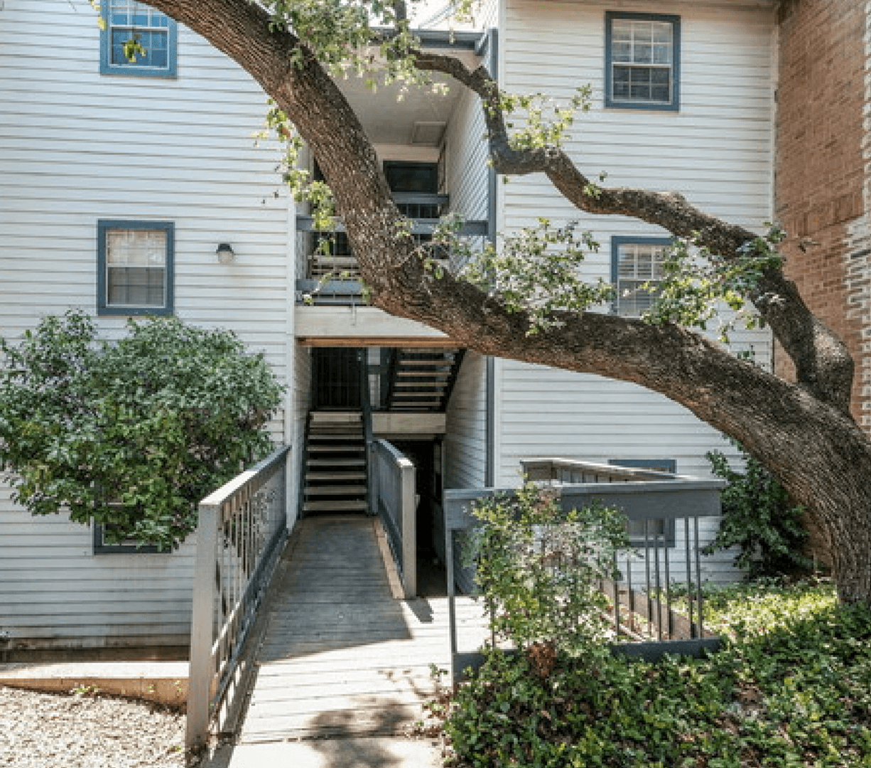 SAN ANTONIO House: 11311 SIR WINSTON UNIT #508