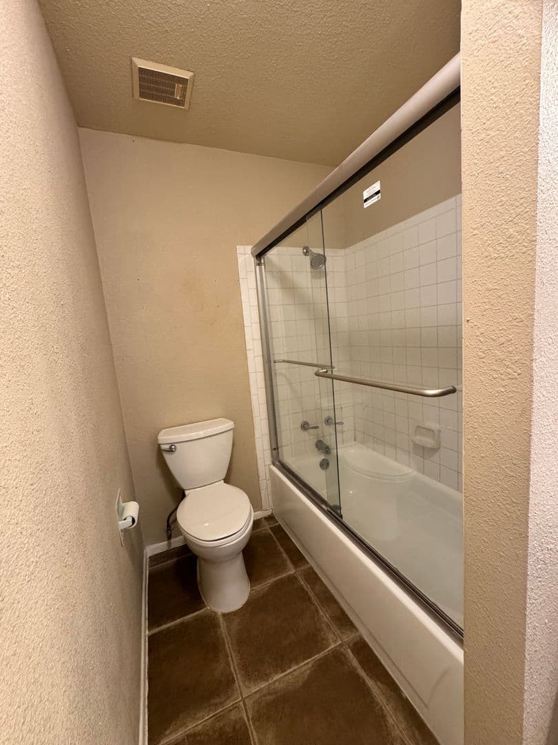 SAN ANTONIO House: 11311 SIR WINSTON UNIT #508